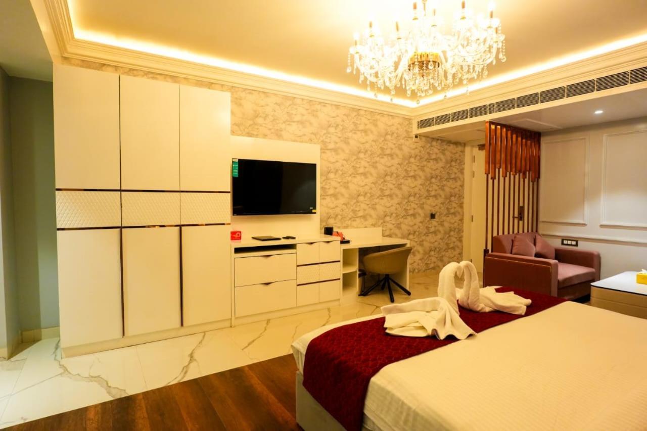 Hotel Adsan Heights Gajraula Exterior photo