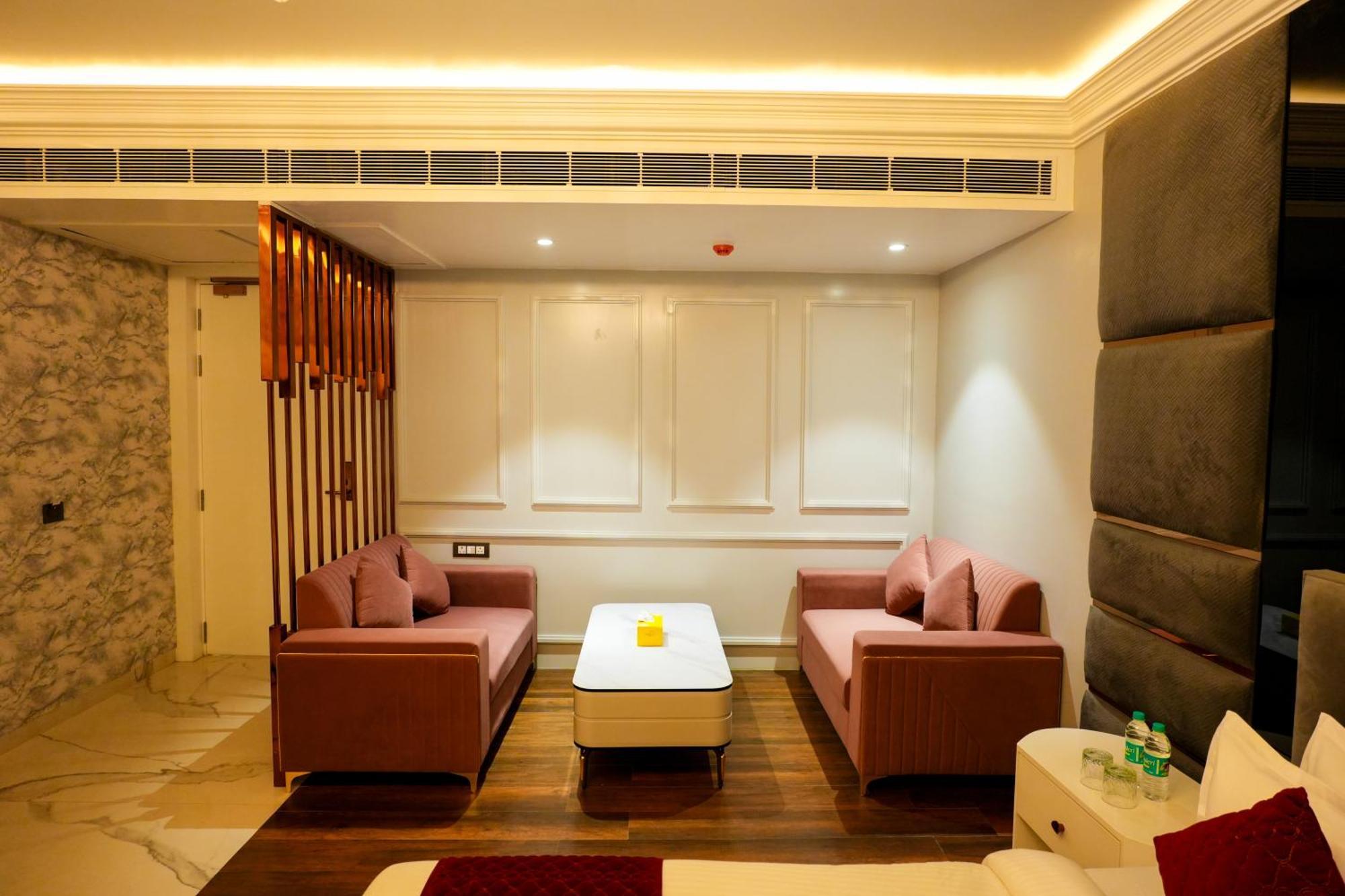 Hotel Adsan Heights Gajraula Exterior photo